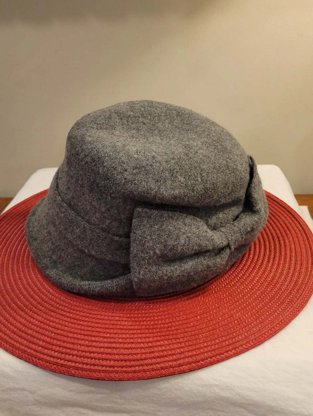 👠EUC~ SIGGI Classic Gray Wool Cloche Hat